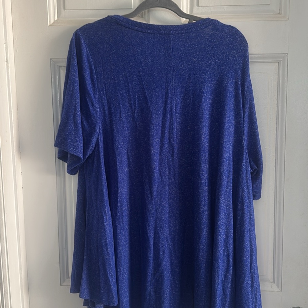 Lane Bryant Women's Vibrant Blue Short‎ Sleeve Top - Picture 3 of 3
